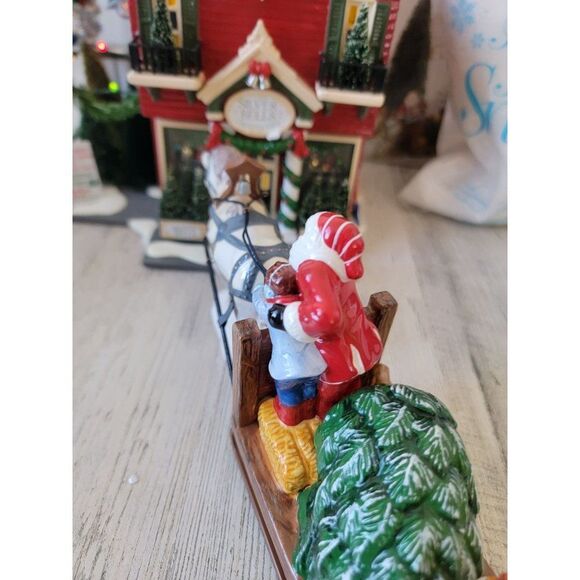 Dept 56 55040 Silver Bells Christmas Shop xmas village accessory - Picture 6 of 15